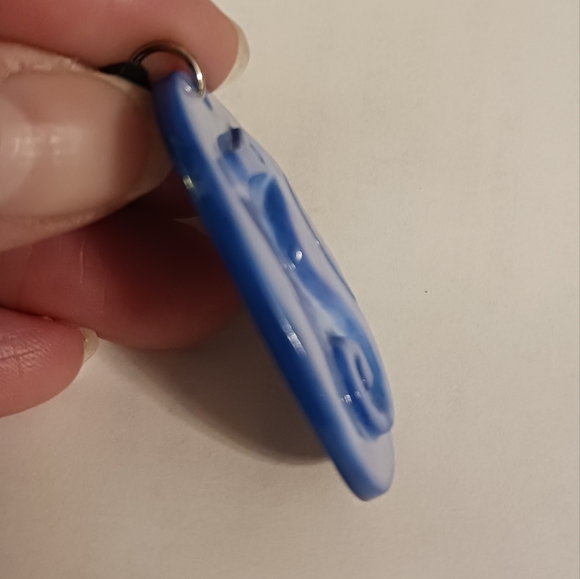 Set 2 - Blue Shell Bracelet & Blue Seahorse Necklace - Picture 6 of 13